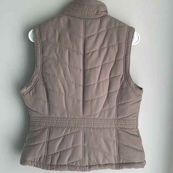 Sonoma Puffer Vest -Taupe- Pink Cream Plaid lining- pockets- zip & snap- Medium - Picture 5 of 8